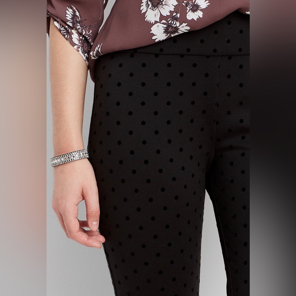 MAURICES The Pull On Skinny Ankle Pant with Flocked Dots - Picture 2 of 2
